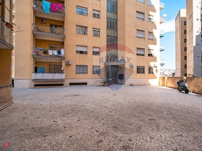 Appartamento in Vendita in Viale Mario Rapisardi 190 a Catania