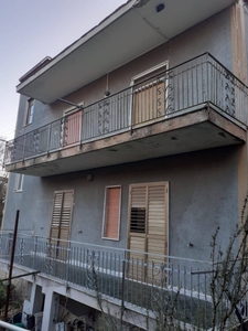 Appartamento in Via antiniana, Pozzuoli, 8 locali, 3 bagni, con box
