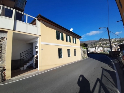 Casa Indipendente in Via Dante Alighieri, 320, Sanremo (IM)