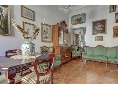 Appartamento in Via La Spezia , 70, Roma (RM)