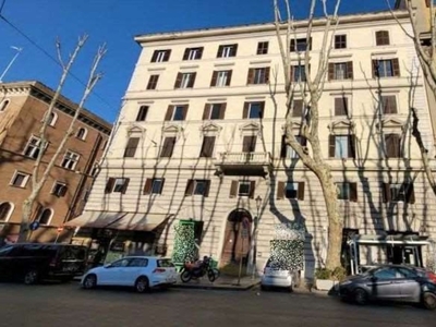 Appartamento in Via Merulana 130, Roma, 7 locali, 1 bagno, 139 m²
