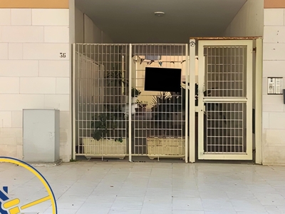 Appartamento in Via Perrino 36, Brindisi, 7 locali, 2 bagni, 120 m²