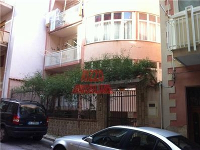 Appartamento residenziale ottimo/ristrutturato C.Colombo-CVE-Roma