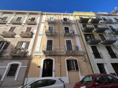 Bilocale a Taranto, 2 bagni, 50 m², 4° piano, riscaldamento autonomo