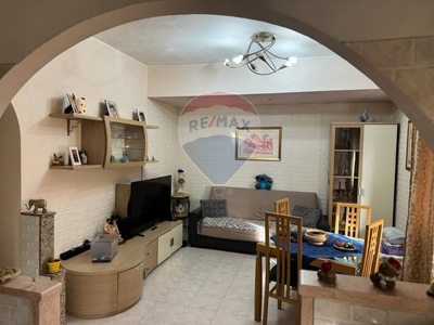 Bilocale in VIA MAZZINI, Nova Milanese, 1 bagno, arredato, 60 m²