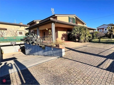 Casa Bi/Trifamiliare in Vendita in Via Pietro Soriano 170 a Perugia