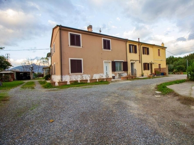 casa in vendita a Latignano