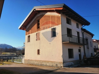 Casa indipendente a Borgo Valbelluna, 9 locali, 3 bagni, 190 m²