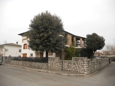Casa indipendente in MARCHESI, Aquileia, 14 locali, 3 bagni, 362 m²
