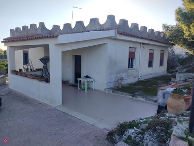 Casa indipendente in Vendita in Traversa Torre Landolina a Siracusa