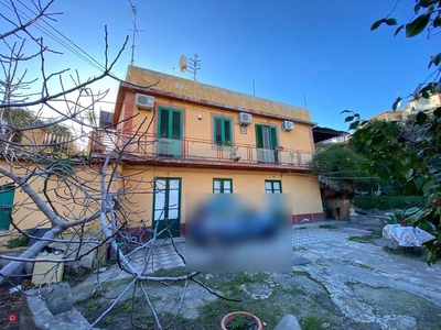 Casa indipendente in Vendita in Via I TIRONE VILL SANTO 1 a Messina