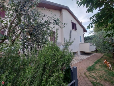 Casa indipendente in Vendita in Via Macanno 24 a Rimini