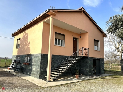 Casa indipendente in Vendita in Via sale 30 a Alessandria