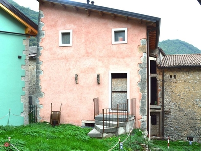 Casa indipendente in Vendita in Via San Apollinare a Grezzana