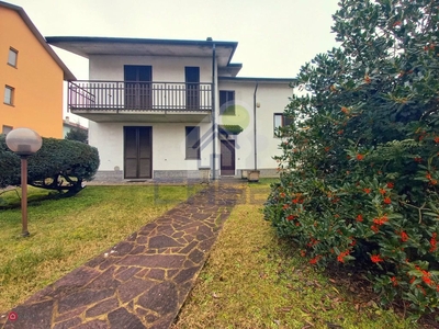 Casa indipendente in Vendita in Viale Milano a Lodi