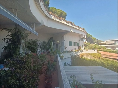 Casa Indipendente in Via Padre Semeria , 143, Sanremo (IM)