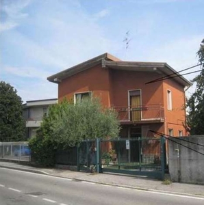 Casa indipendente in Via Sant’Antonio da Padova 46, Mariano Comense