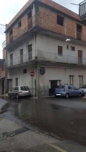 Casa singola in vendita a Biancavilla Catania