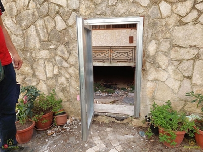 Garage/Posto auto in Vendita in Via Francesco Gozzolino a Casandrino