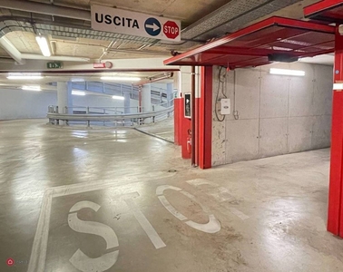 Garage/Posto auto in Vendita in Via Luigi Settembrini 6 a Milano