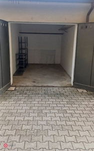 Garage/Posto auto in Vendita in Via Luigi Vestri 12 a Bologna