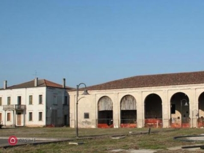 Magazzino in Vendita in Piazza Raffaele Riello a Bevilacqua