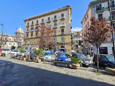 Negozio/Locale commerciale in Vendita in Piazza Capuana a Napoli