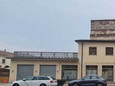 Palazzo in Vendita in Via Roma 53 a Povegliano Veronese