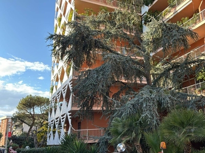 Quadrilocale a Bari, 1 bagno, 121 m², 1° piano, ascensore in vendita