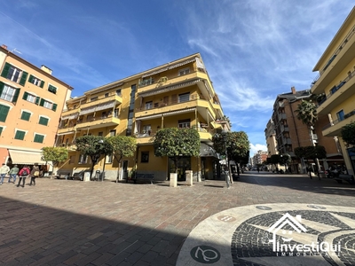 Quadrilocale in Via Emanuele Accame 11/5, Pietra Ligure, 1 bagno