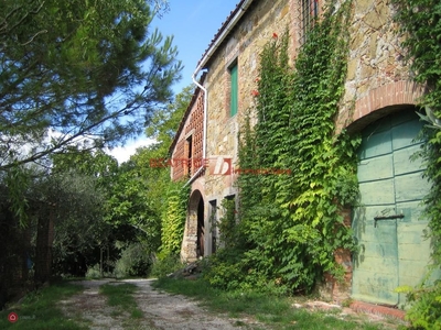 Rustico/Casale in Vendita in Via della Maulina a Lucca