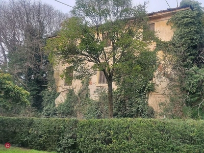 Rustico/Casale in Vendita in Via Olivé 68 a Verona