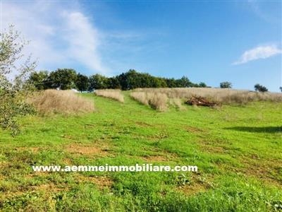 Terreno residenziale in buono stato di 1200 mq.