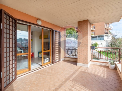 Trilocale in Via rio maggiore, Monterotondo, 2 bagni, con box, 95 m²