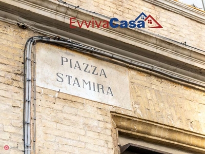 Ufficio in Vendita in Piazza Stamira 5 a Ancona