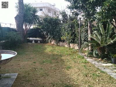 Villa a Salerno, 3 locali, 1 bagno, giardino privato, 65 m², abitabile