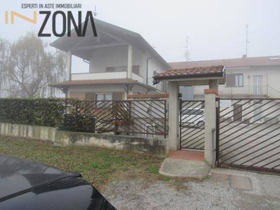 Villa a schiera in Via Cascina Brugheè, Cornate d'Adda, 5 locali