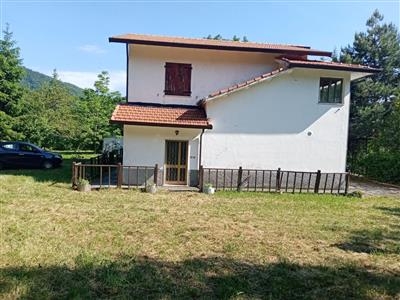 Villa in buono stato di 250 mq. a Bottignana Piastorla