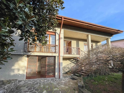Villa in vendita a Capriate San Gervasio Bergamo
