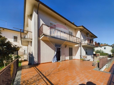 Villa in vendita a Fabrica Di Roma