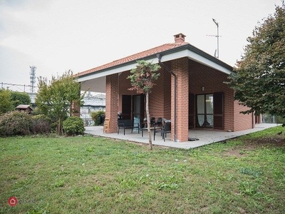 Villa in Vendita in a Asti