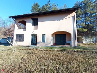 Villa in Vendita in a Asti
