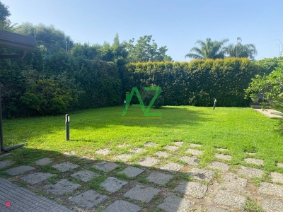 Villa in Vendita in a Valverde