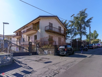 Villa in Vendita in Via Avvocato Vito Reina 21 a Mascalucia