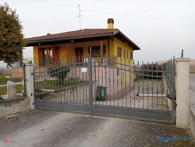 Villa in Vendita in Via del Donatore 10 a Ronco all'Adige