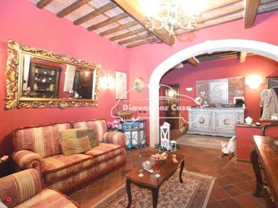 Villa in Vendita in Via delle Gardenie 55100 a Lucca