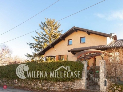 Villa in Vendita in Via Monte Giardino a Varese