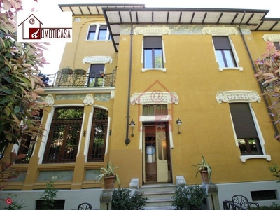 Villa in Vendita in Via XX Settembre 6 a Vercelli