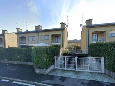 Villa in Via Bellana 6, Bellusco, 8 locali, 3 bagni, giardino privato