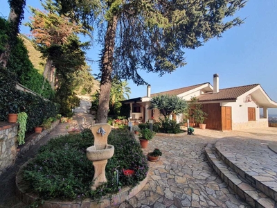 Villa in Via Costantino 28, Palermo, 10 locali, 3 bagni, 315 m²